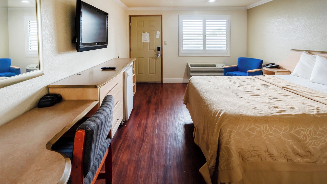 Photo of Bedroom in Corcoran