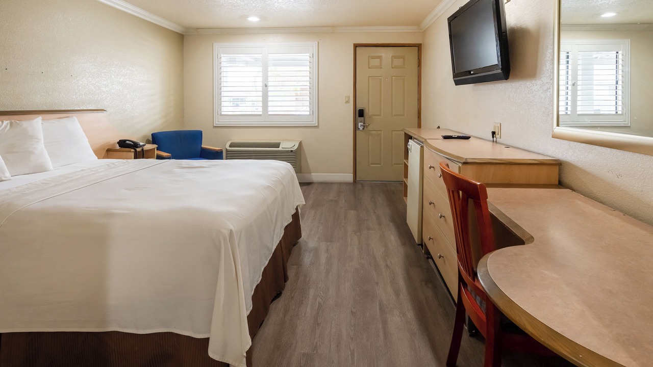 Photo of Bedroom in Corcoran