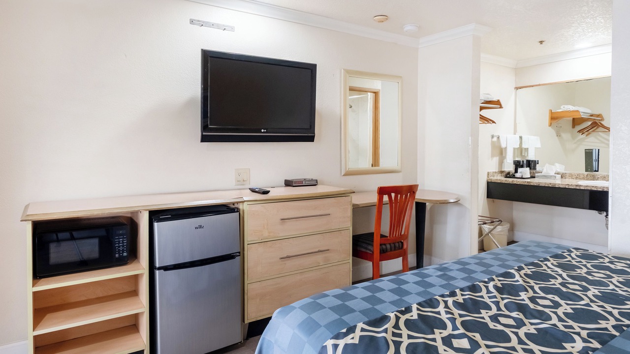 Photo of Bedroom in Corcoran