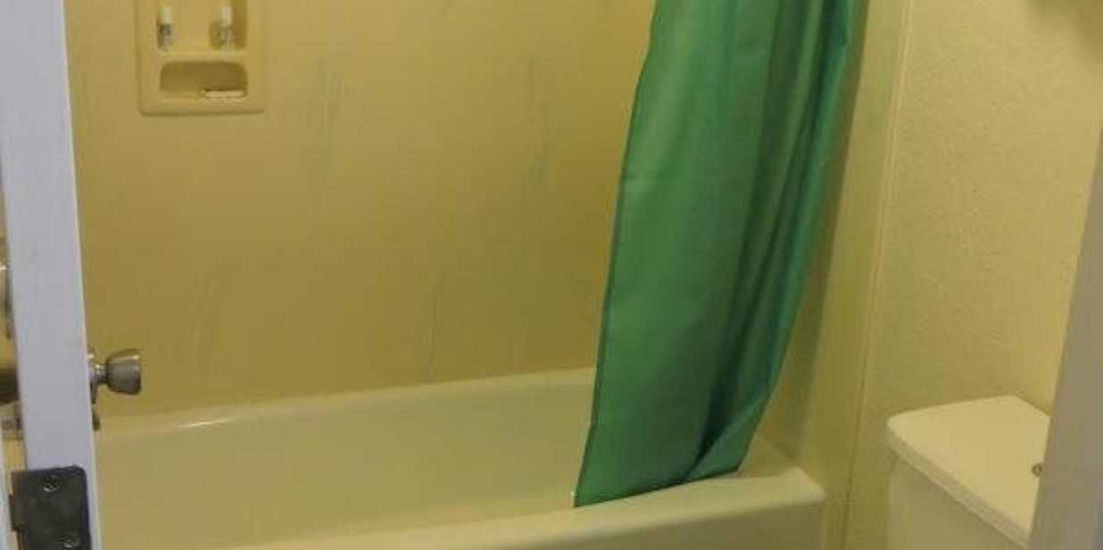 Photo of Bathroom in Redwood Oaks