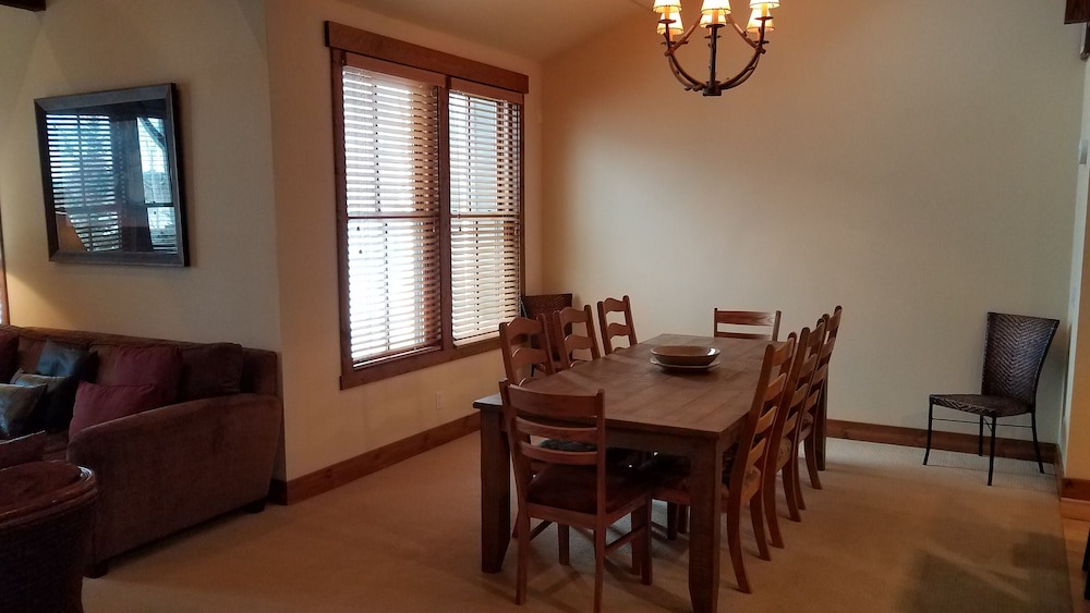 Photo of Livingroom in Mammoth Lakes