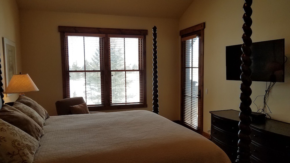 Photo of Bedroom in Mammoth Lakes