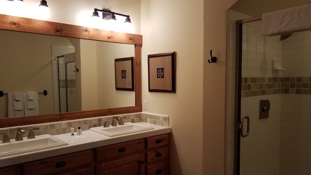 Photo of Bathroom in Mammoth Lakes