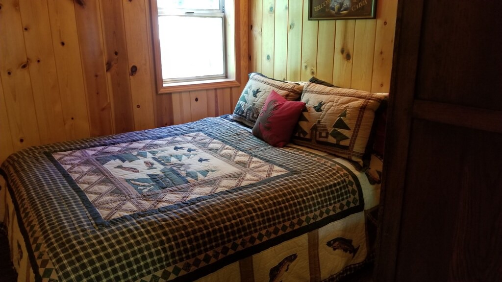 Photo of Bedroom in Strawberry