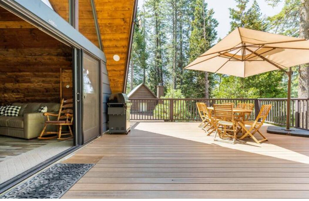 Photo of Outdoor in Strawberry