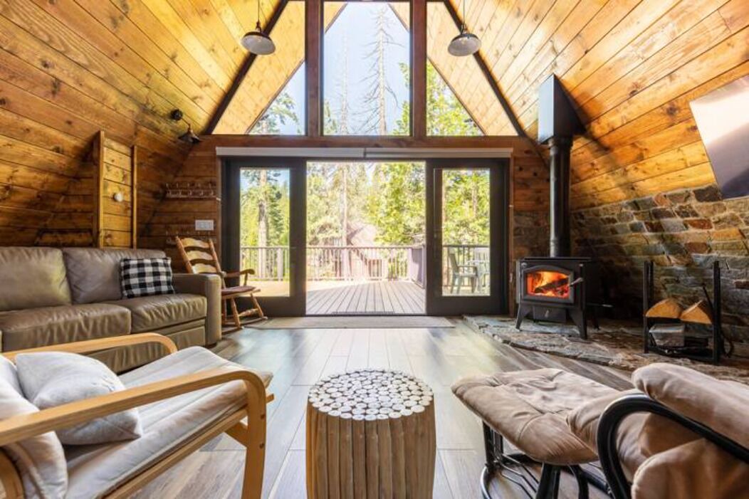 Photo of Livingroom in Strawberry