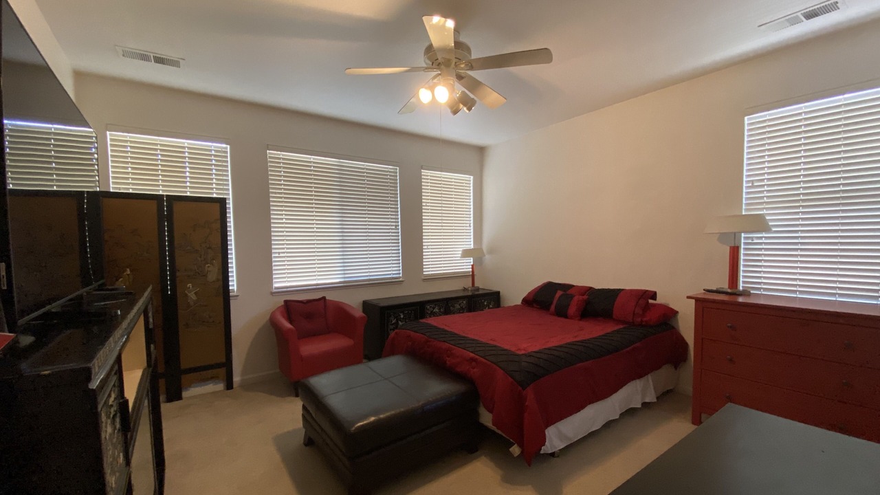 Photo of Bedroom in Reno/Tahoe Airport