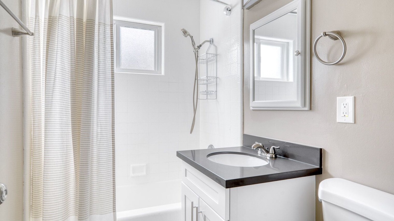 Photo of Bathroom in Central San Mateo