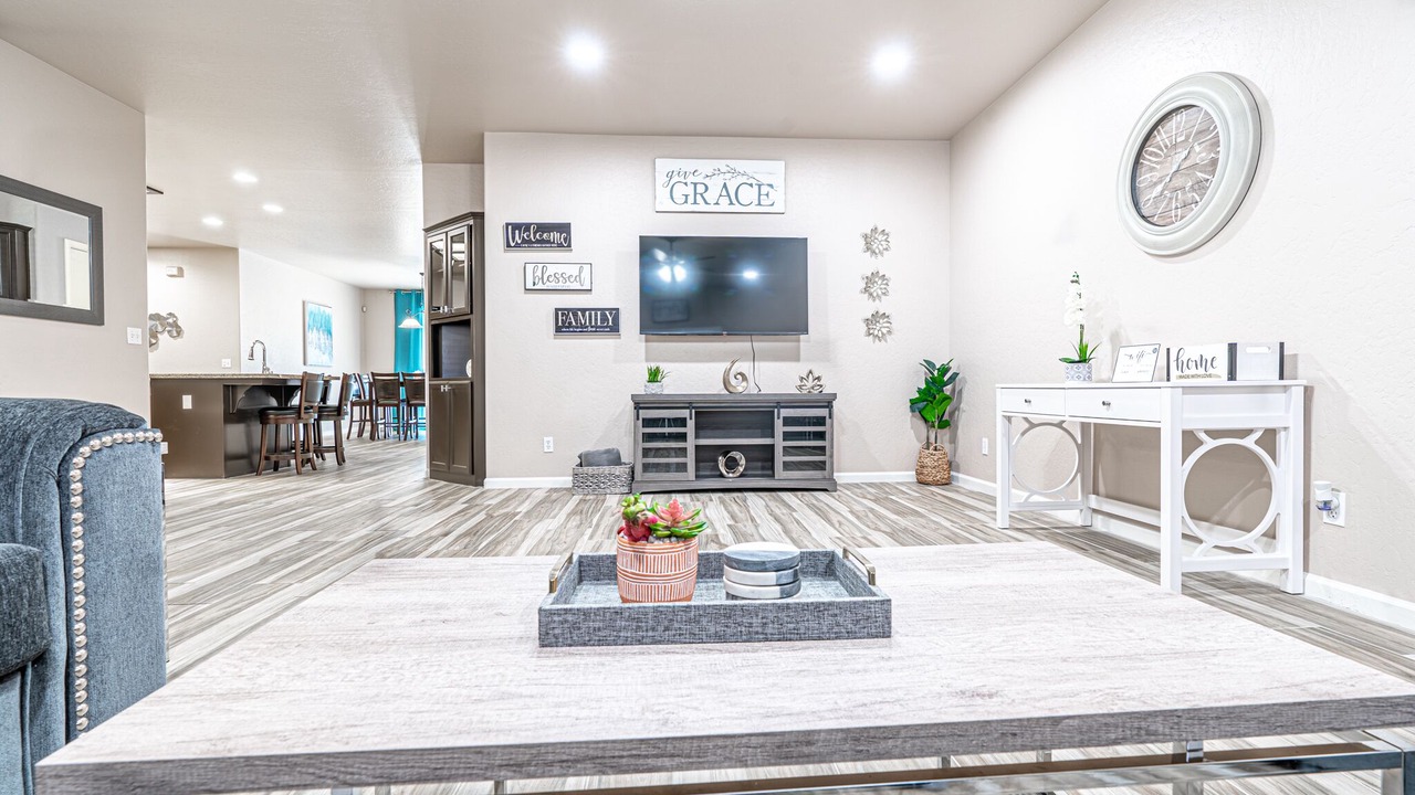 Photo of Livingroom in Raisin