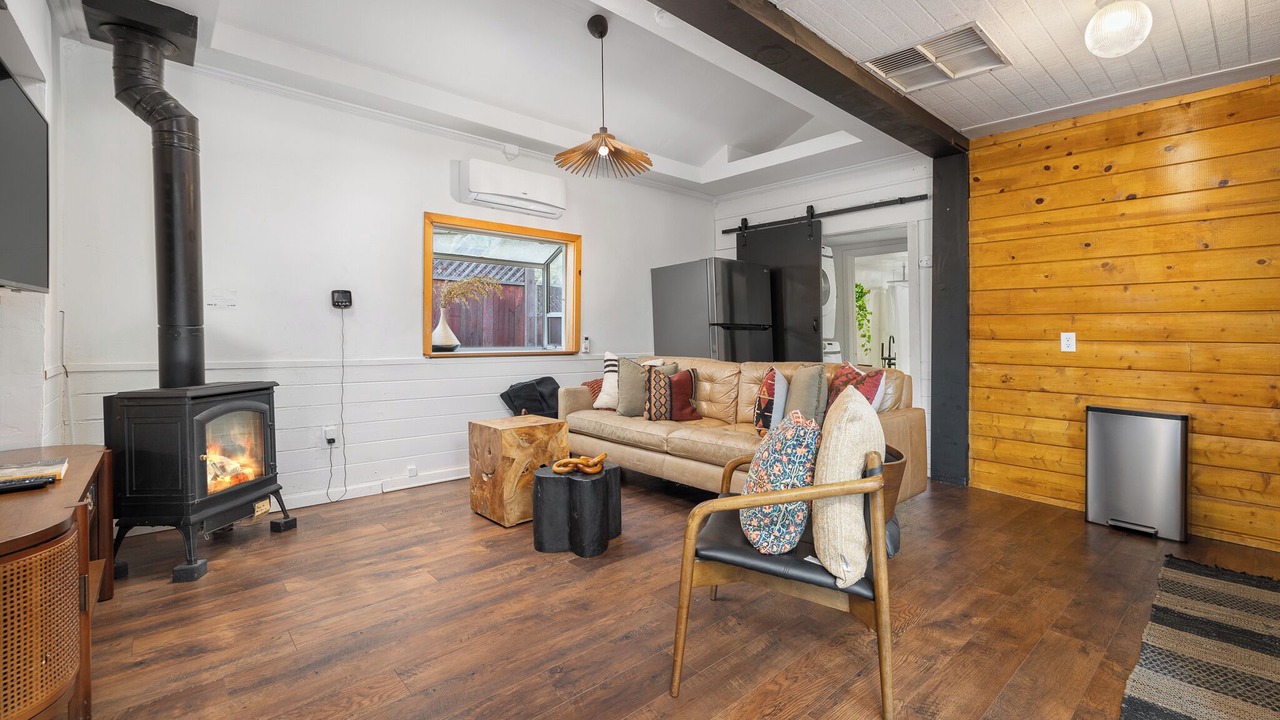 Photo of Livingroom in Oakhurst