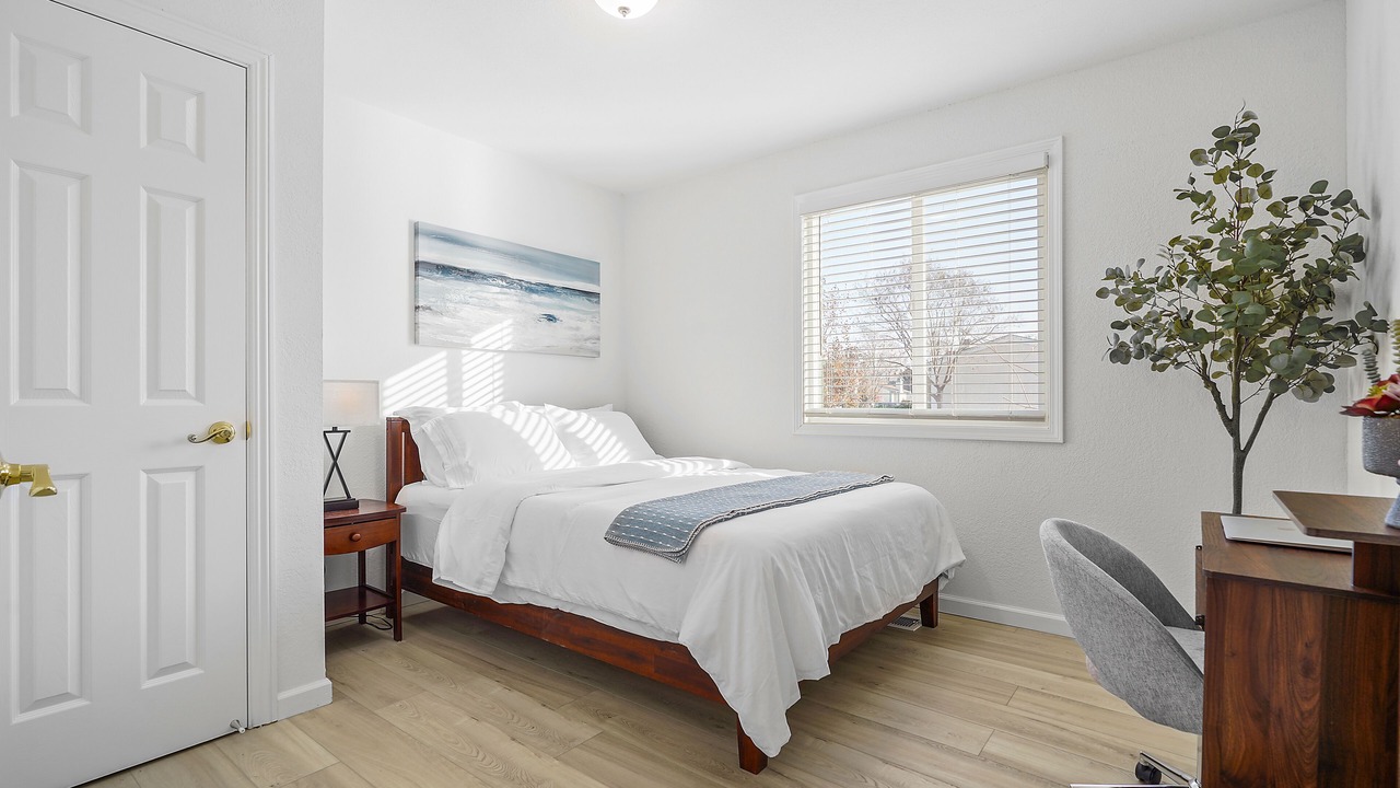 Photo of Bedroom in Centerville