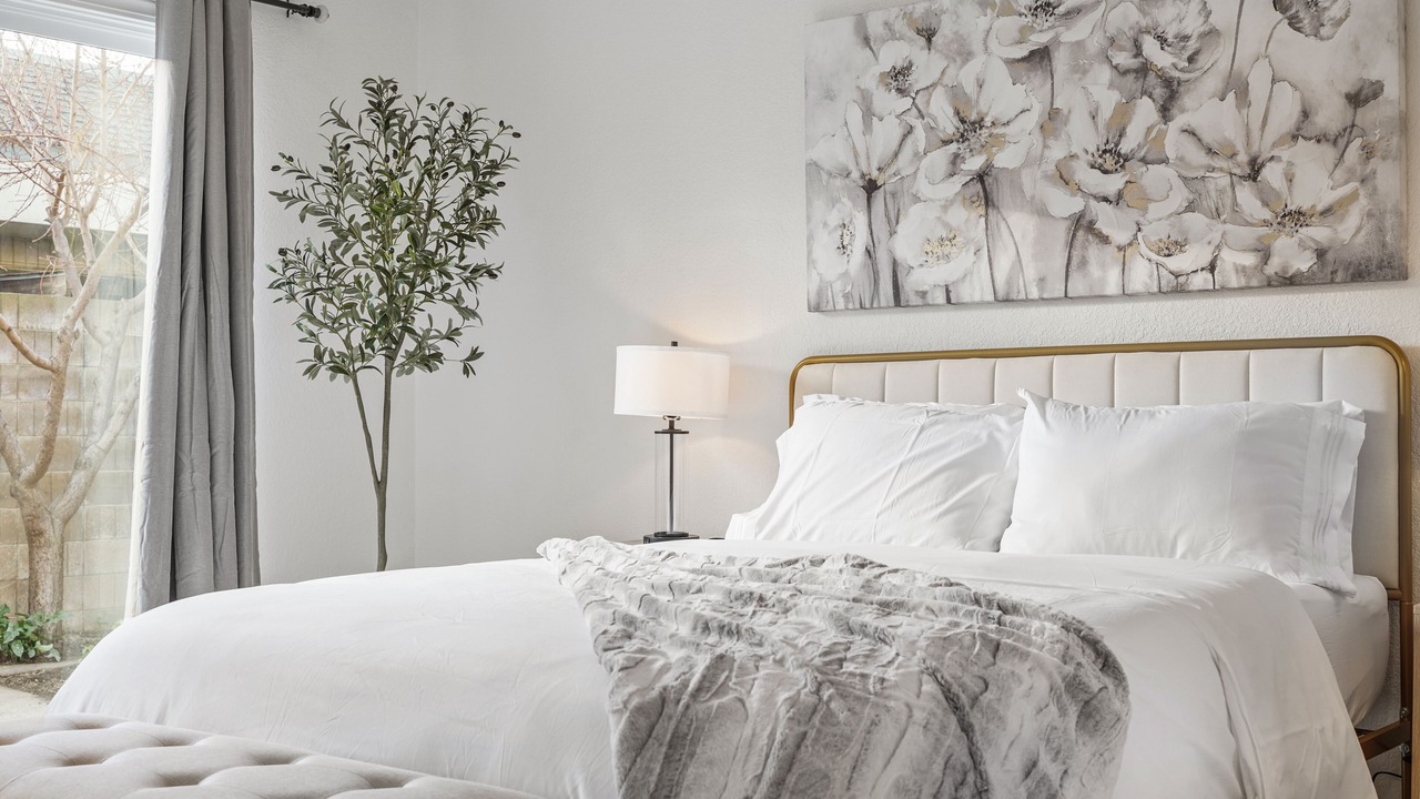 Photo of Bedroom in Centerville
