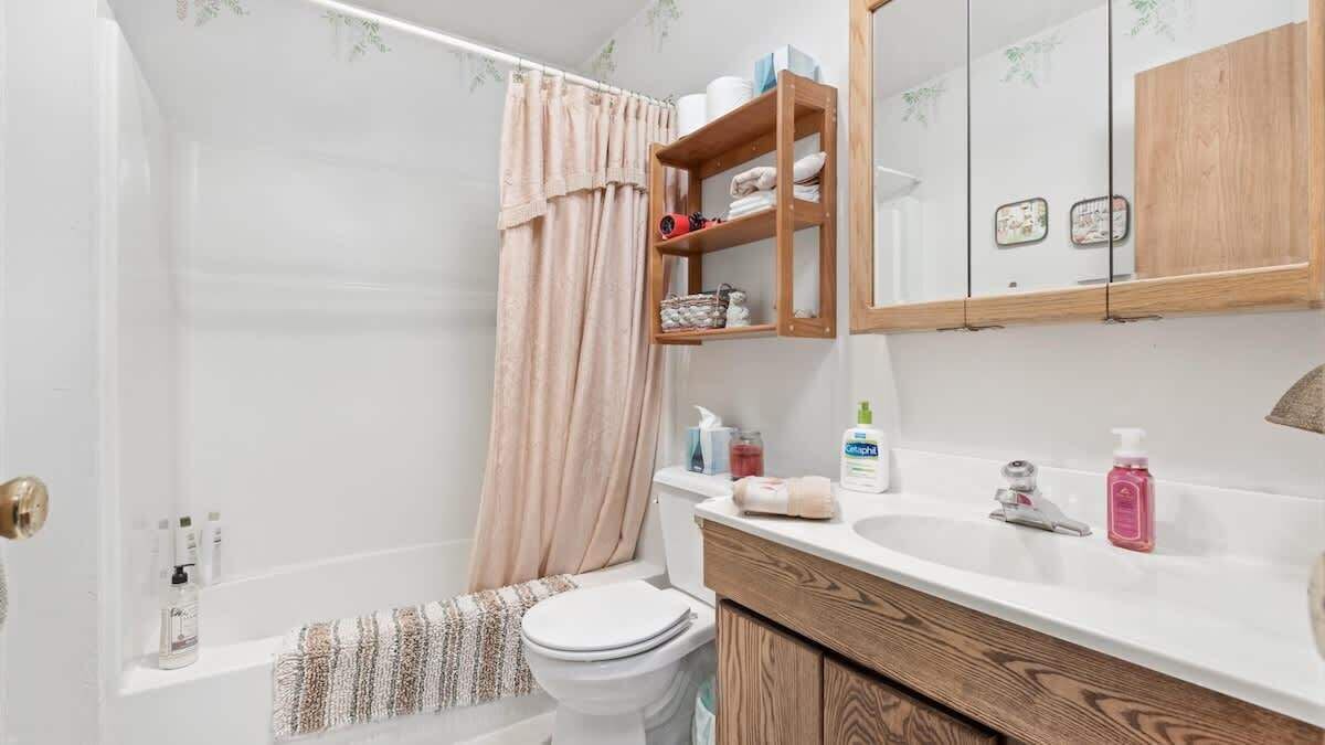 Photo of Bathroom in Sierra Cedars