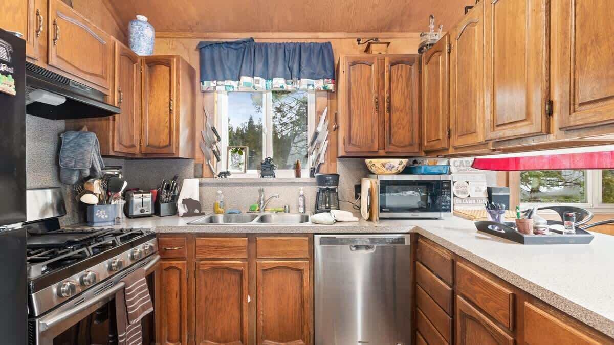 Photo of Kitchen in Sierra Cedars