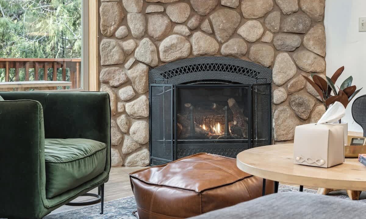 Photo of Livingroom in Shaver Lake