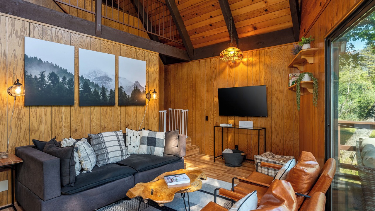 Photo of Livingroom in Camp Nelson