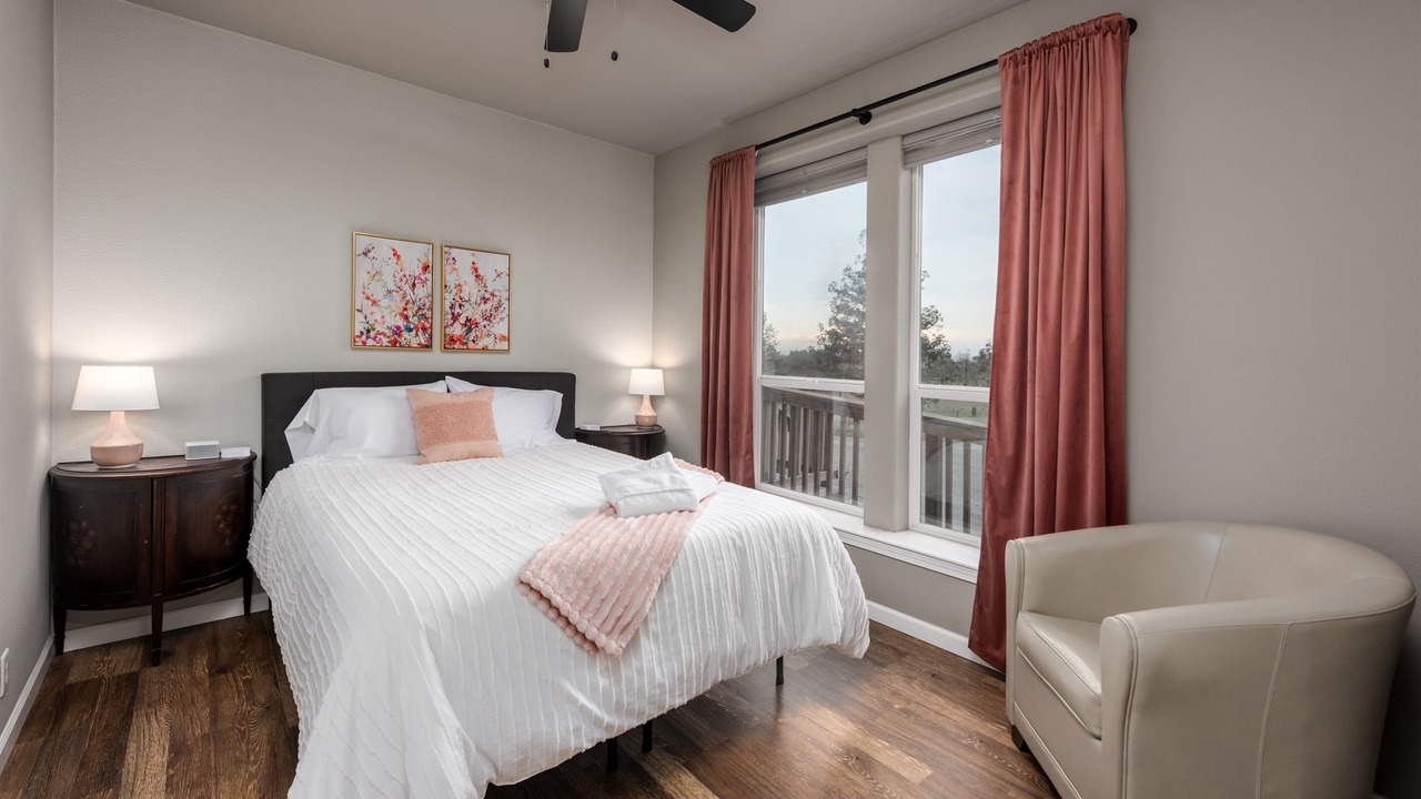 Photo of Bedroom in Acampo