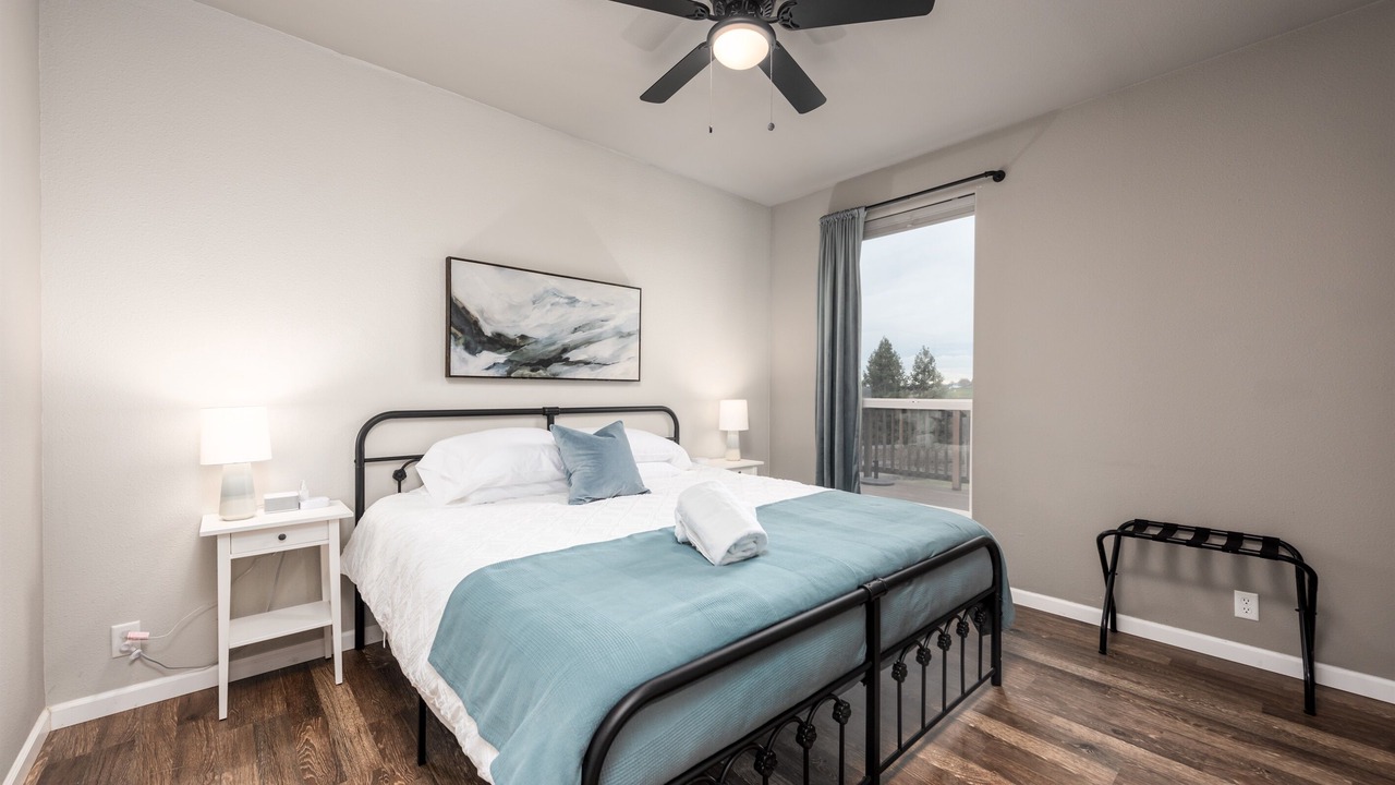 Photo of Bedroom in Acampo