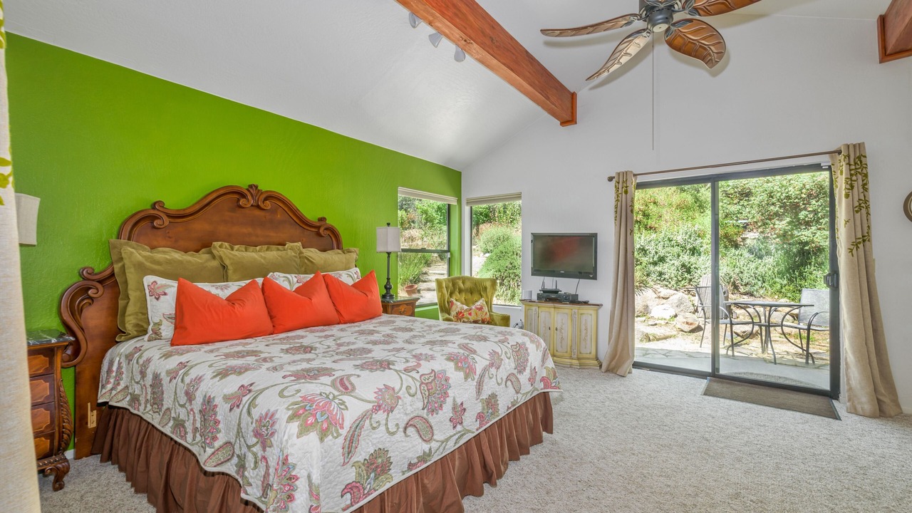 Photo of Bedroom in Oakhurst