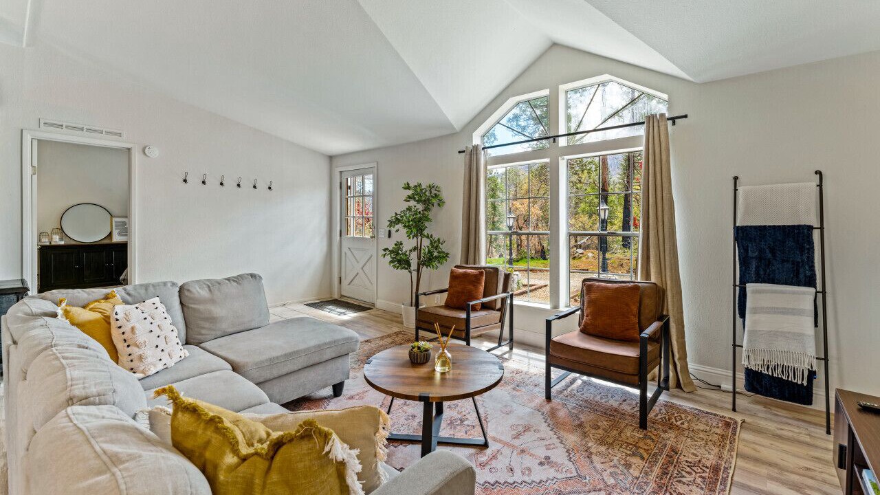 Photo of Livingroom in North Fork