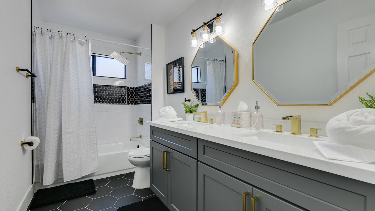 Photo of Bathroom in Paradise