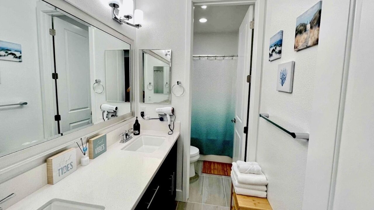 Photo of Bathroom in Marina