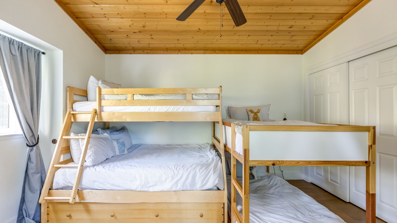 Photo of Bedroom in Shaver Lake