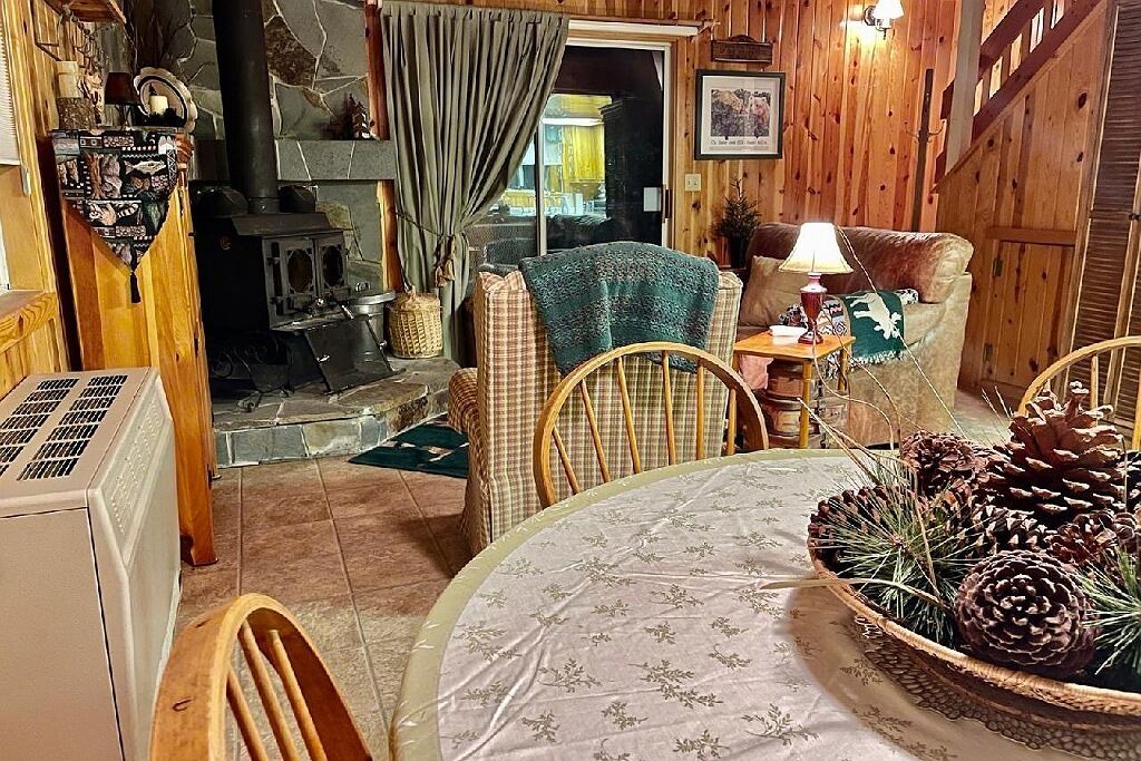 Photo of Livingroom in Cold Springs