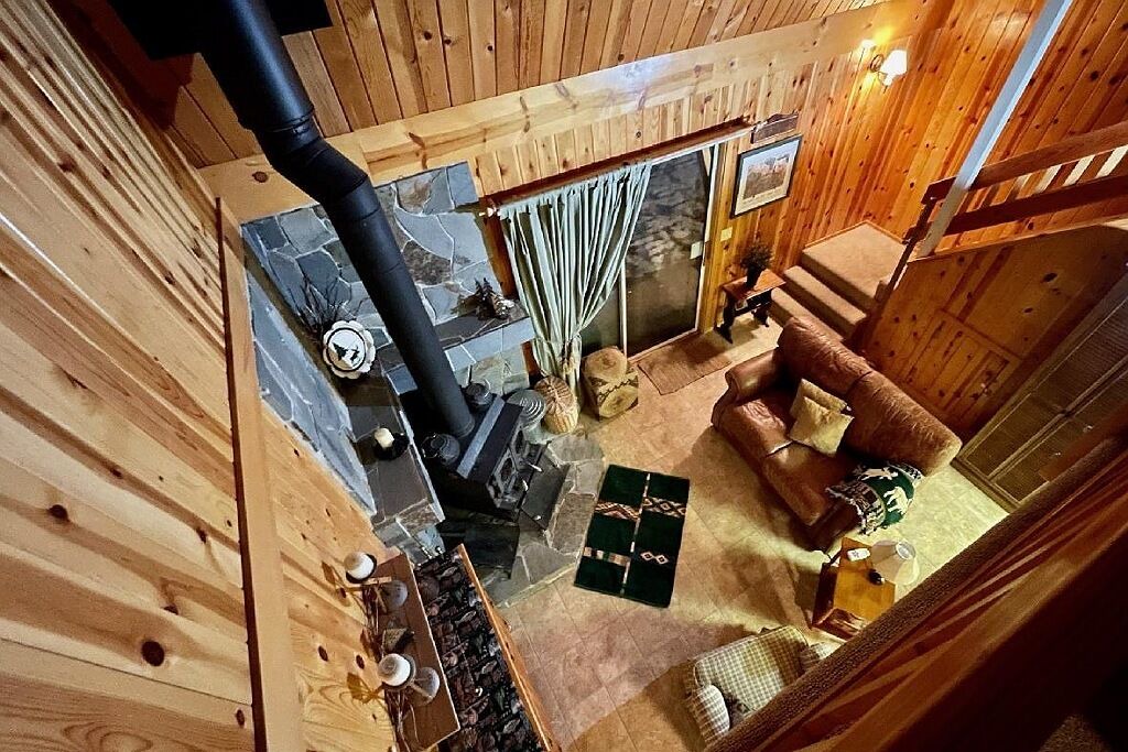 Photo of Livingroom in Cold Springs