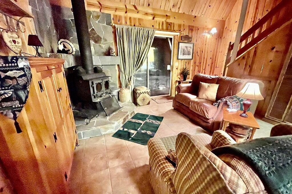Photo of Livingroom in Cold Springs