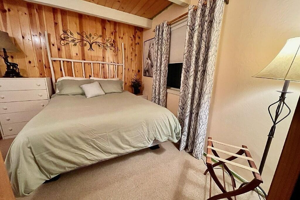 Photo of Bedroom in Cold Springs