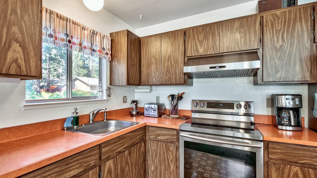 Photo of Kitchen in Pioneer Trail