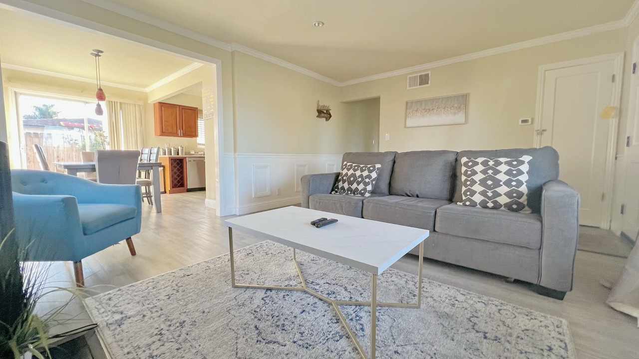 Photo of Livingroom in Hayward