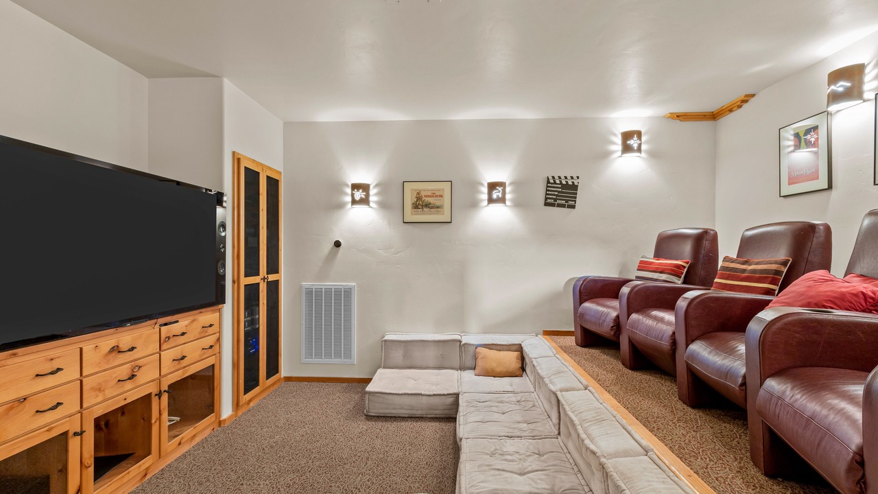 Photo of Livingroom in Bass Lake
