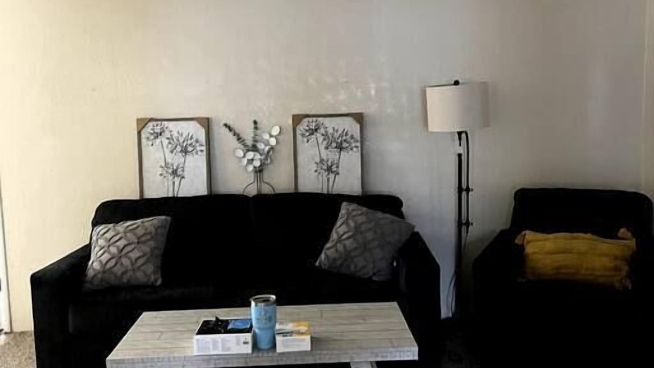 Photo of Livingroom in Hanford