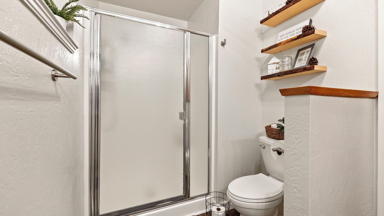 Photo of Bathroom in Mi-Wuk Village