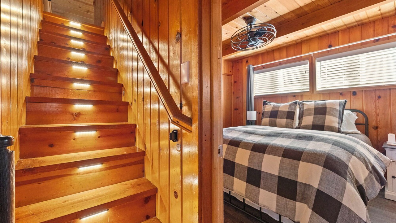 Photo of Bedroom in Mi-Wuk Village
