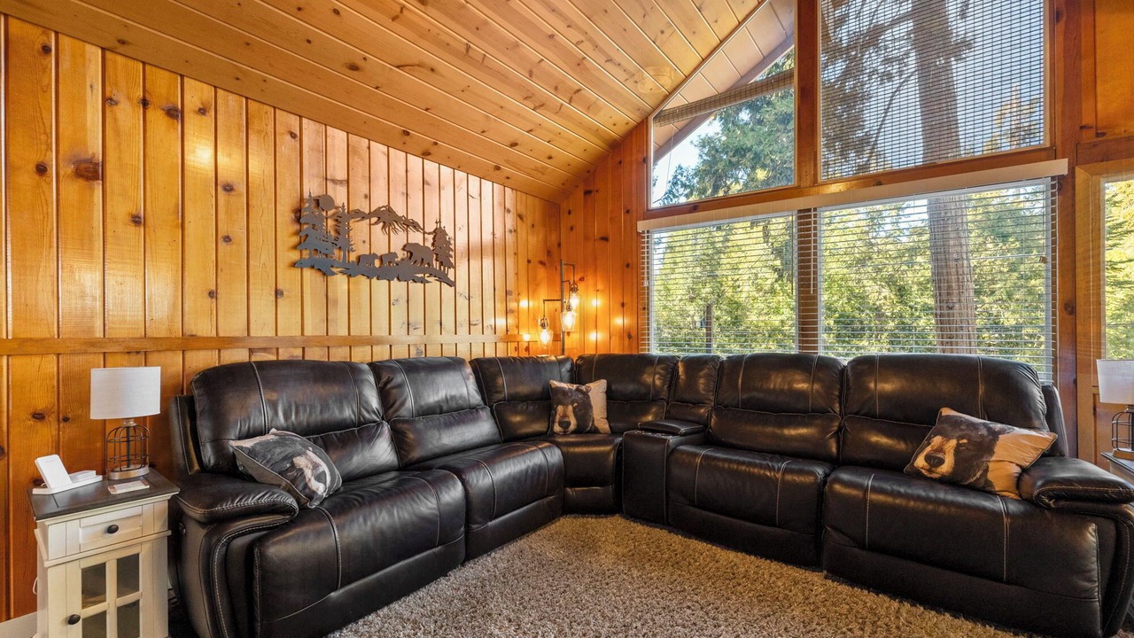 Photo of Livingroom in Mi-Wuk Village