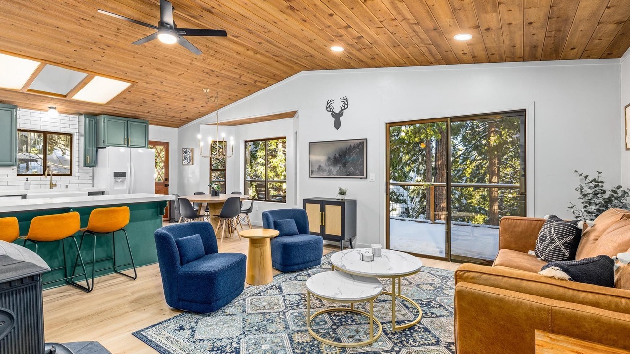 Photo of Livingroom in Cold Springs