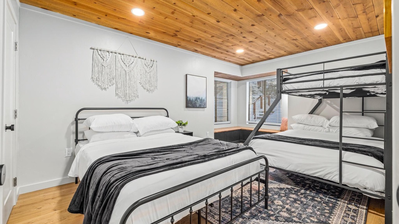 Photo of Bedroom in Cold Springs