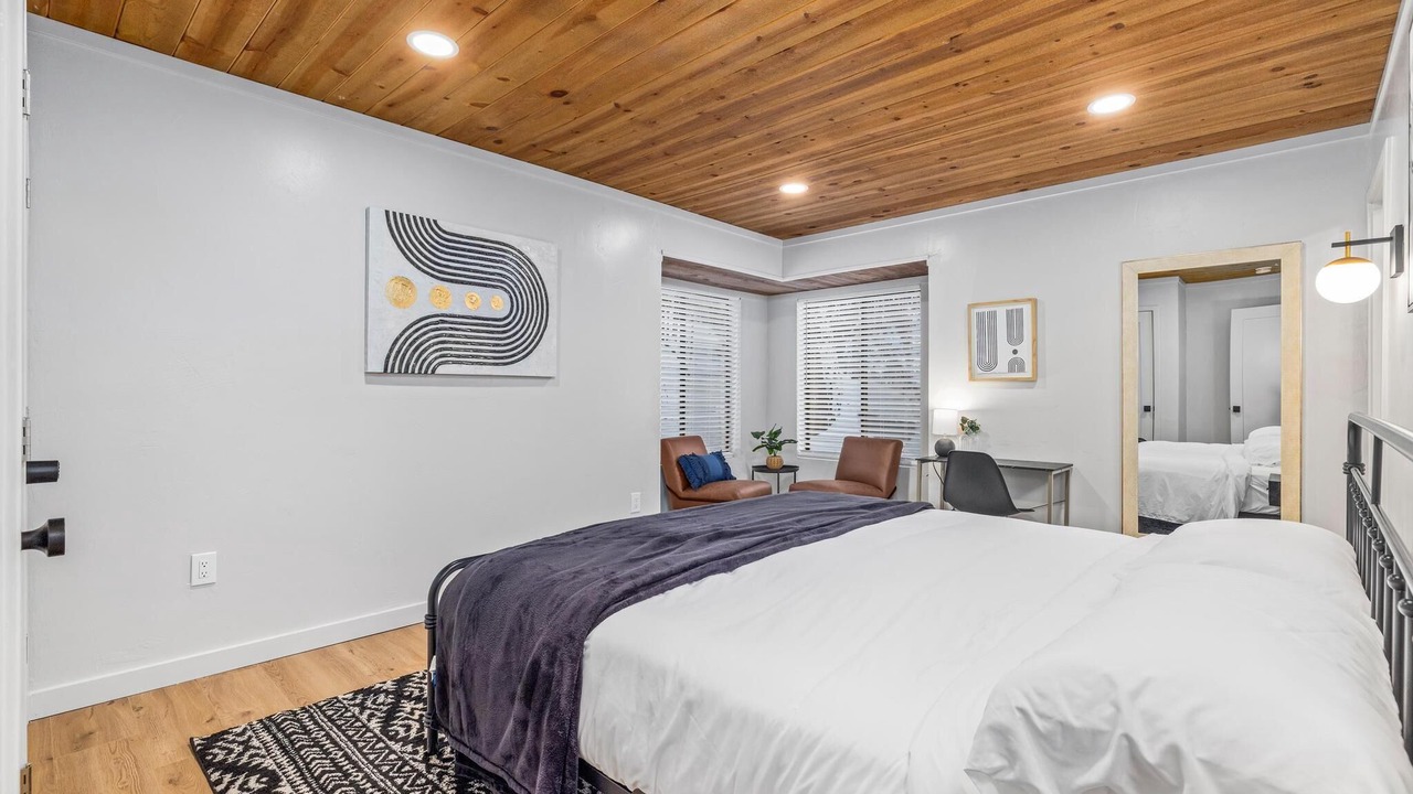 Photo of Bedroom in Cold Springs