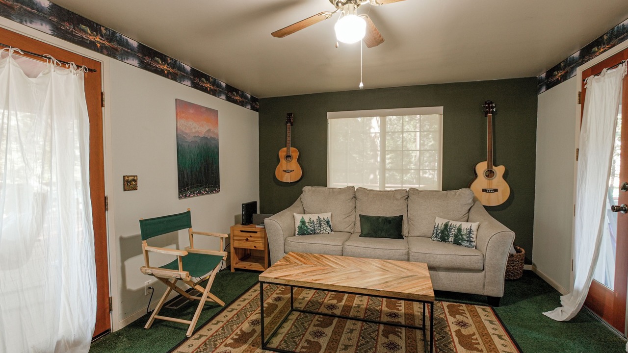Photo of Livingroom in Twain Harte