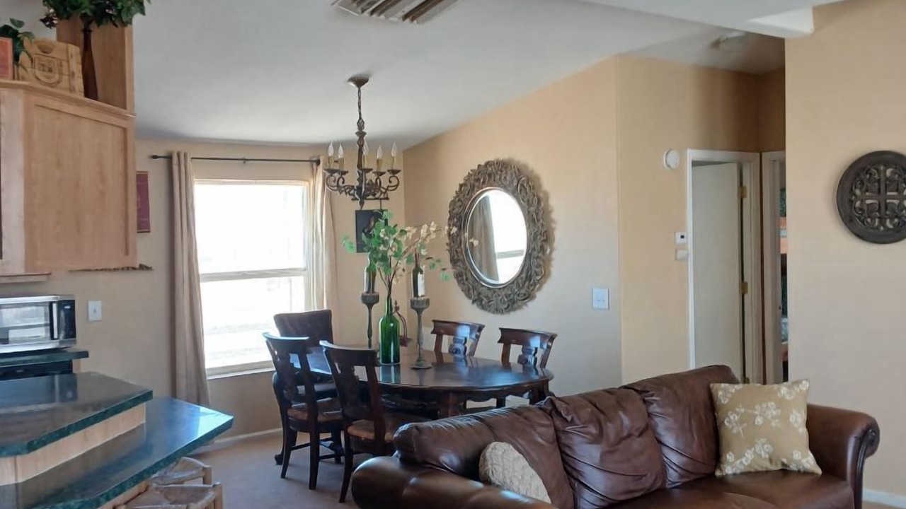 Photo of Livingroom in Olancha
