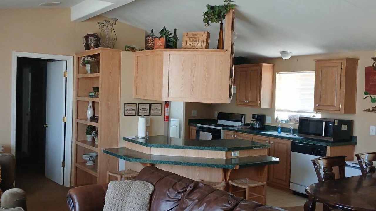 Photo of Livingroom in Olancha
