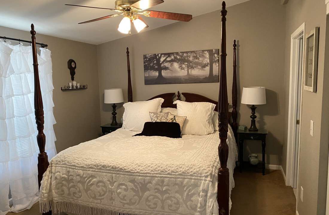 Photo of Bedroom in Olancha