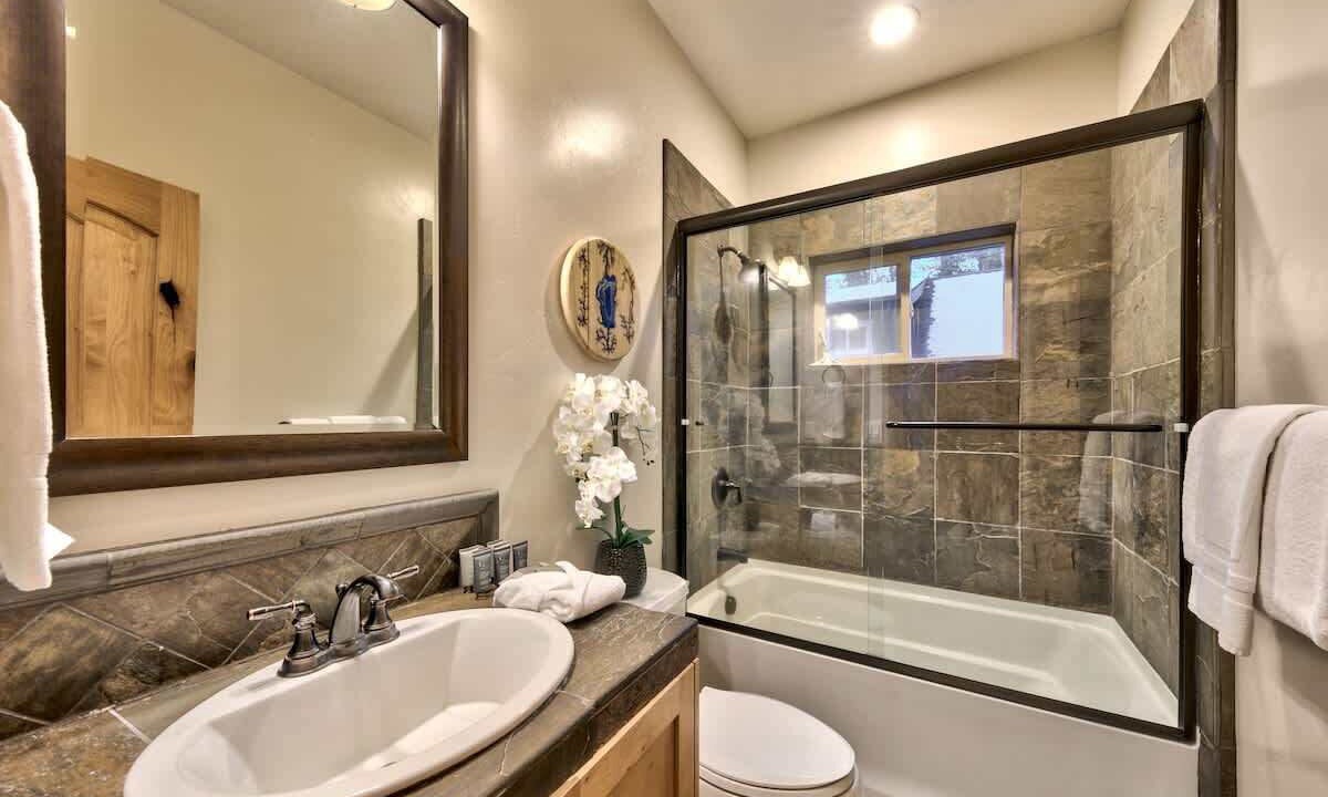 Photo of Bathroom in Pioneer Trail