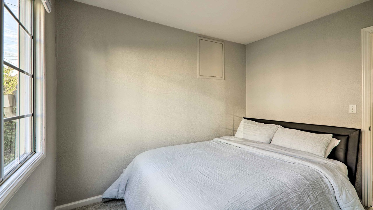 Photo of Bedroom in Castro Valley