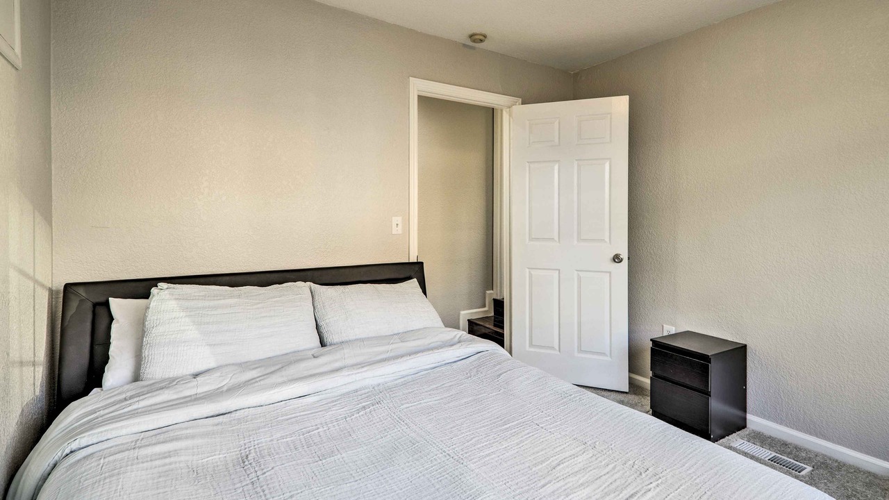 Photo of Bedroom in Castro Valley