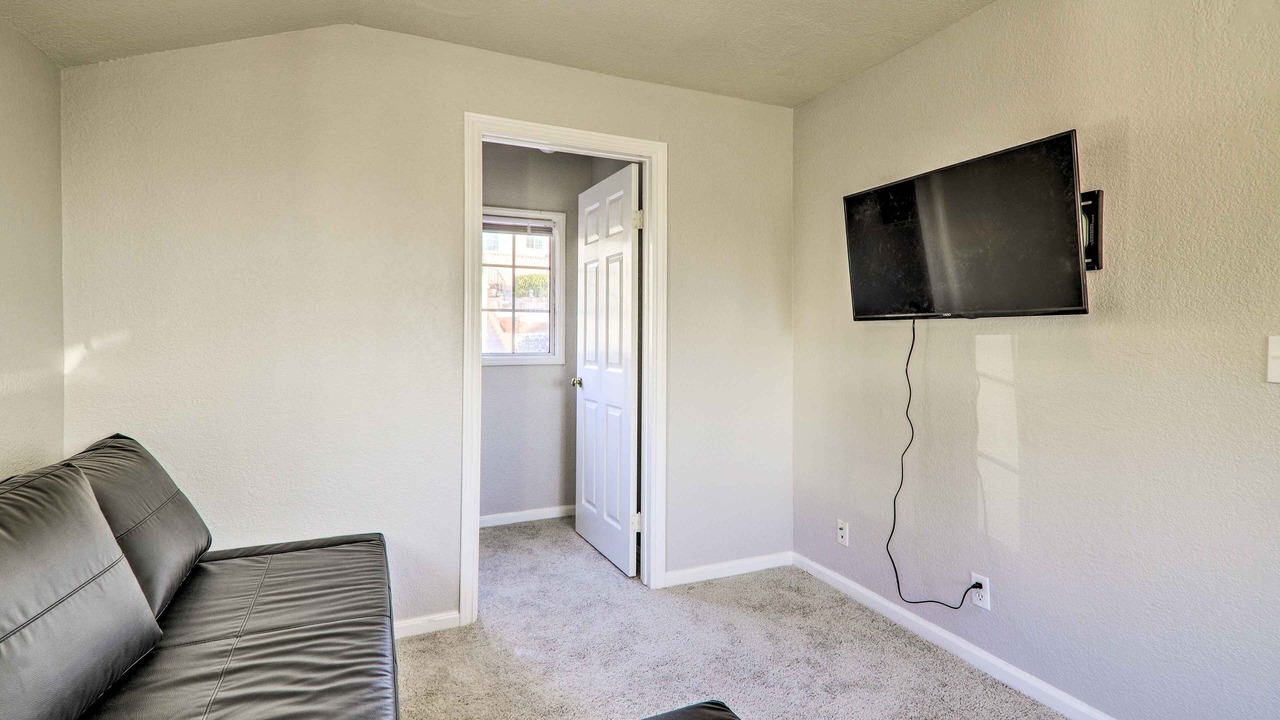 Photo of Livingroom in Castro Valley