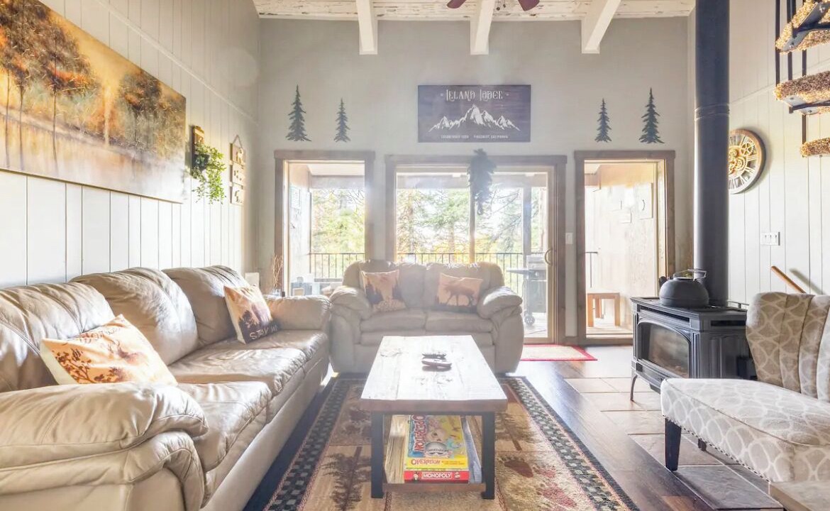Photo of Livingroom in Pinecrest